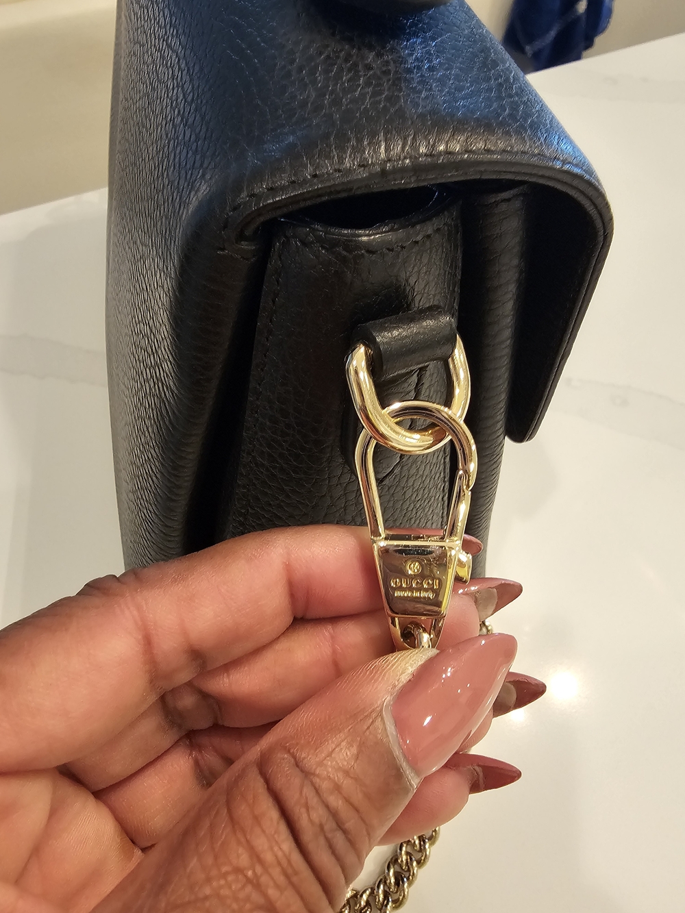 Gucci Black Leather Shoulder Bag with Gold Chain and GG Logo - Picture 7 of 7